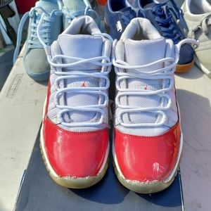 Air Jordan Retro 11 Cherry Red Low sz 7y